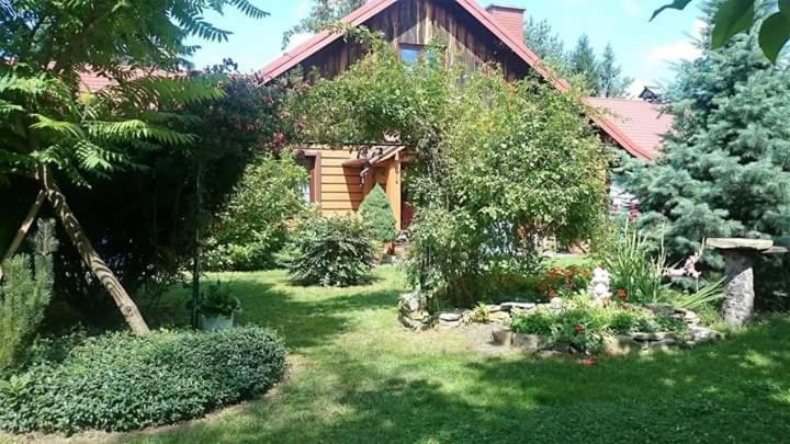 Agroturystyka W Ogrodach Sanok Esterno foto
