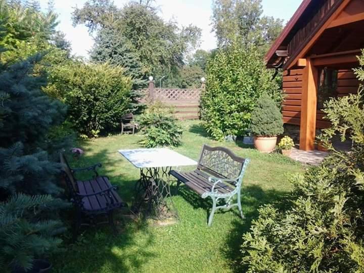 Agroturystyka W Ogrodach Sanok Esterno foto