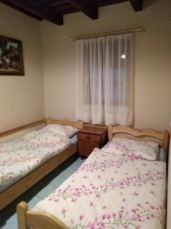 Agroturystyka W Ogrodach Sanok Esterno foto
